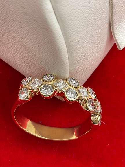CERTIFIED 14KGOLD AND DIAMOND RING
