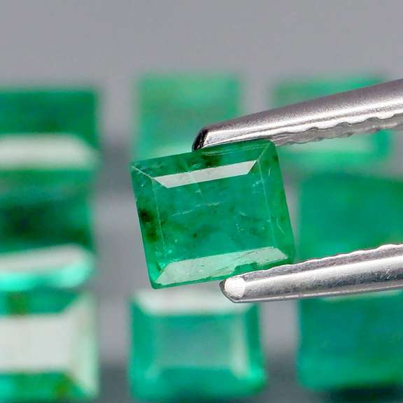 Mixed cut 2.91ct real Colombian Emerald set