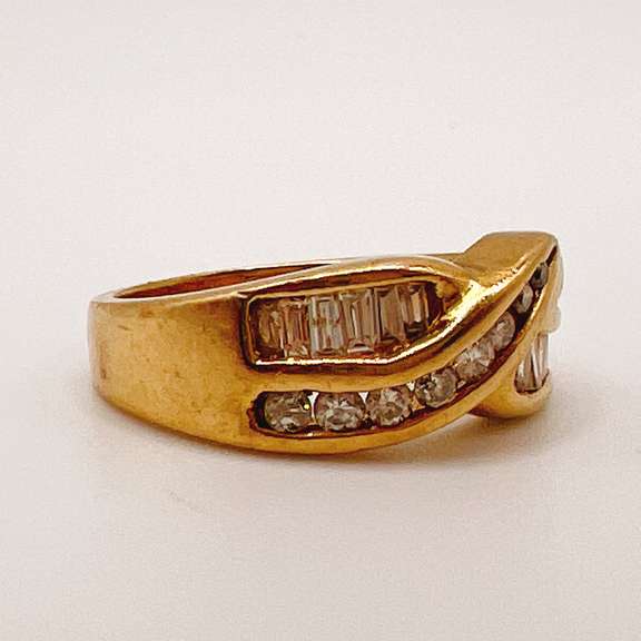 14kt Solid Yellow Gold & Diamond Band Ring