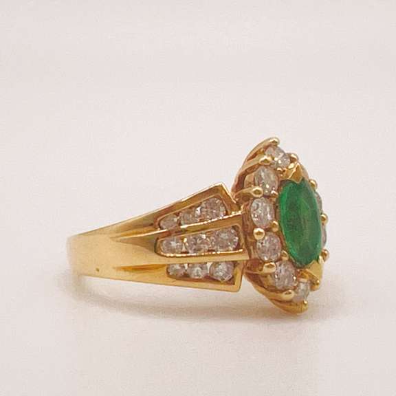 18kt Solid Yellow Gold, Emerald, and Diamond Ring