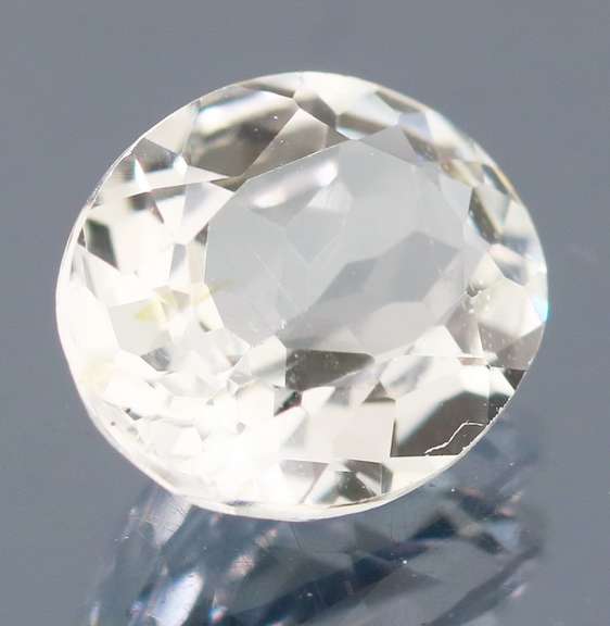 Glittering 5.18ct diamond white Topaz