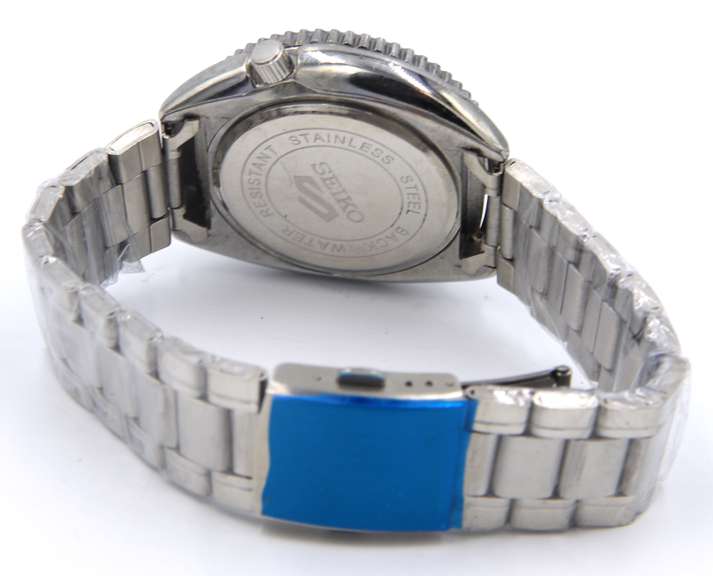 Seiko Diver's 200m Stainless Steel Watch
