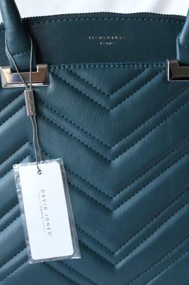 Timeless Stylish Designer Style Hand Bag