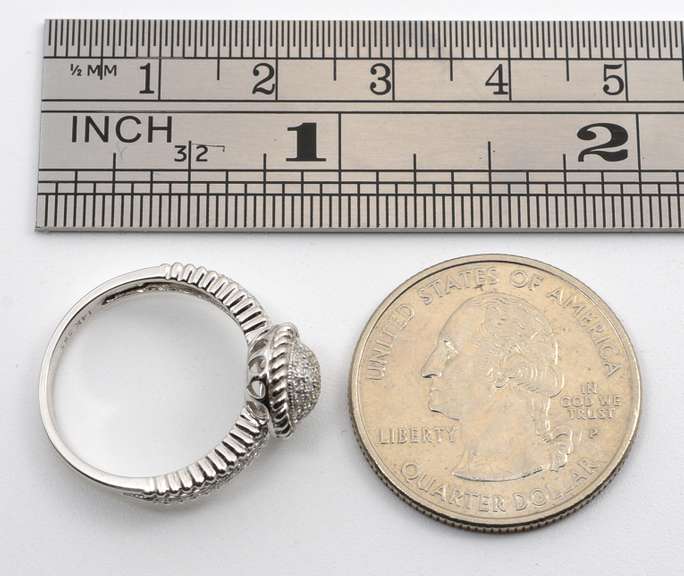 Elegant Pavé Diamond Ring in 14K WG