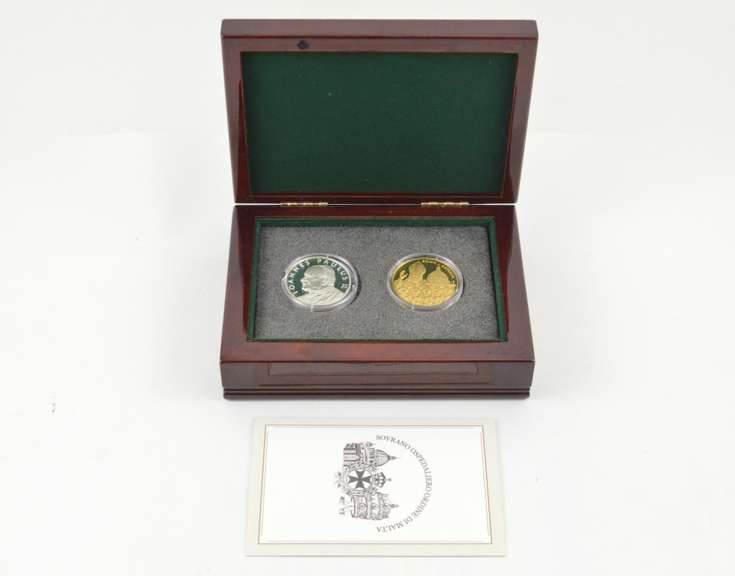 2005 Knights Of Malta 100 Liras 1oz Silver & 10,000 Liras 1oz Gold