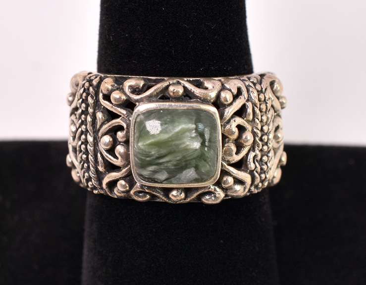 Sterling Silver Ring With Green Stone