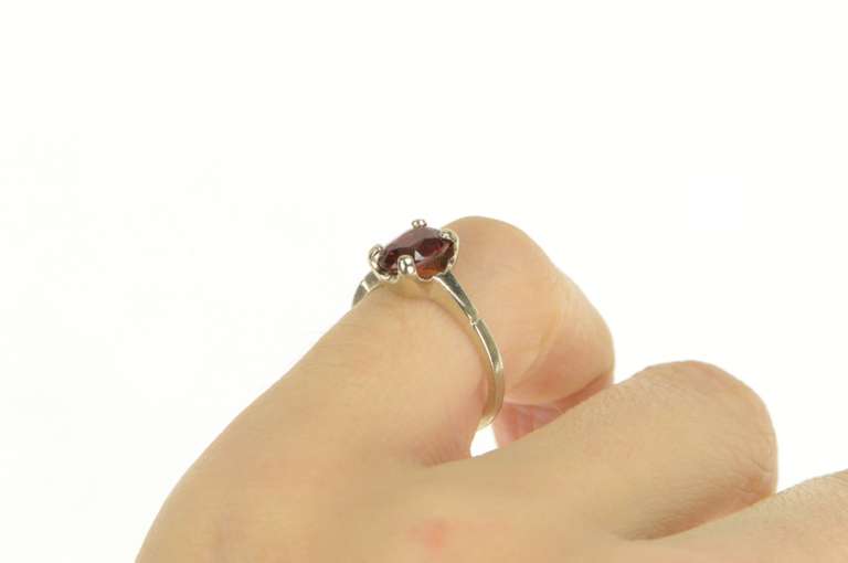 14K White Gold 1.40 Ct Oval Natural Garnet Solitaire Ring