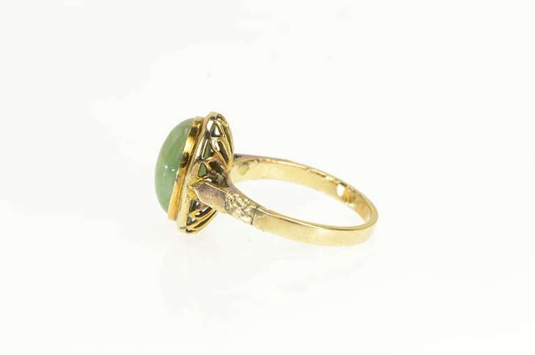 14K Yellow Gold 1960's Ornate Jade Cabochon Statement Ring