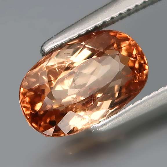 Bi-color! Amber to champagne! 1.52ct natural Tourmaline!