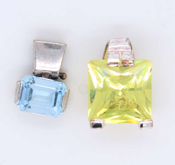 Lot of 2 Vintage 925 Sterling Silver Pendants