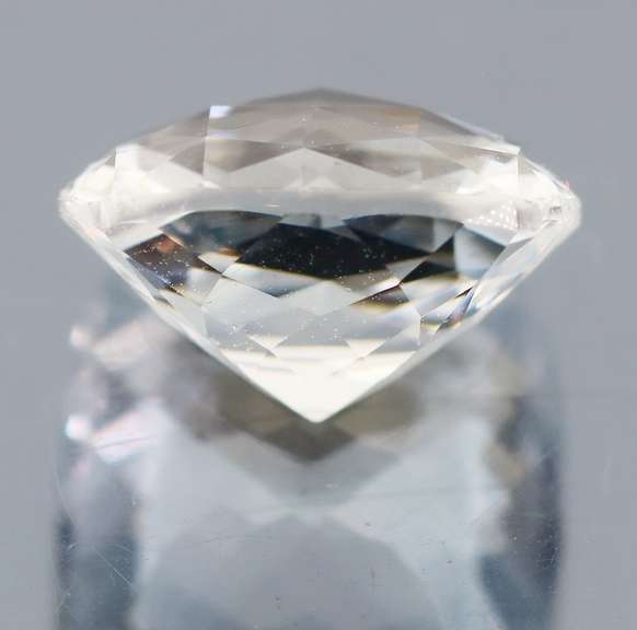 Checker top 8.03ct diamond white Topaz
