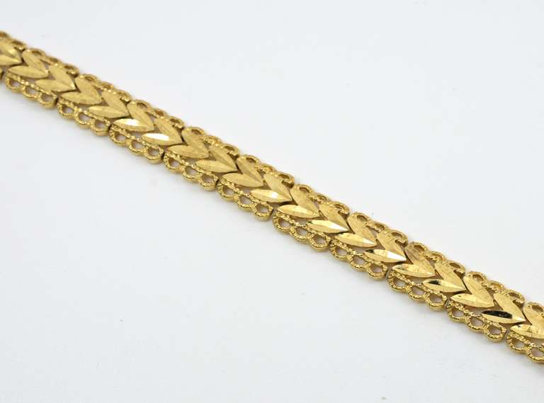 Sparkling 8" Feminine Bracelet