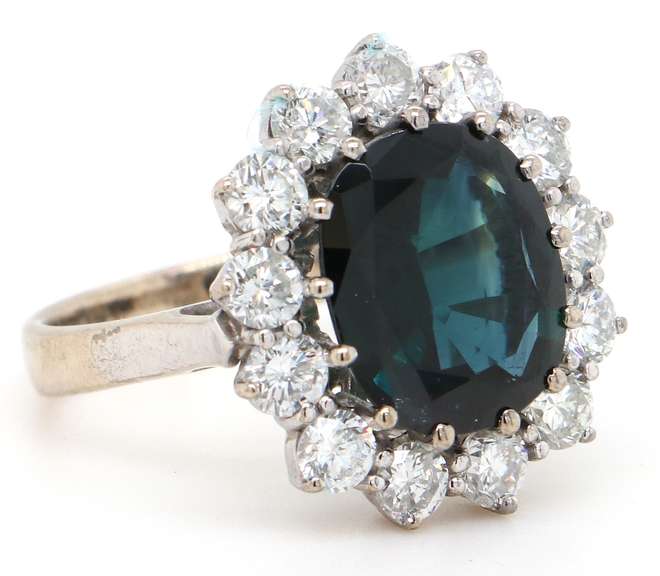 2.00ct Oval Sapphire and 2.00ctw Diamond Princess Diana Style Ring in 18K