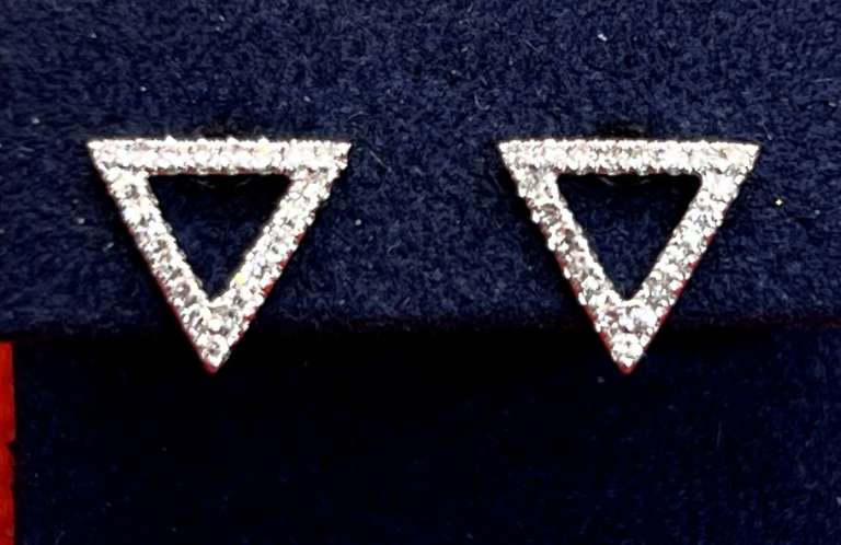 14K WHITE GOLD PUSH BACK EARRINGS WITH 0.12 CARAT OF DIAMOND