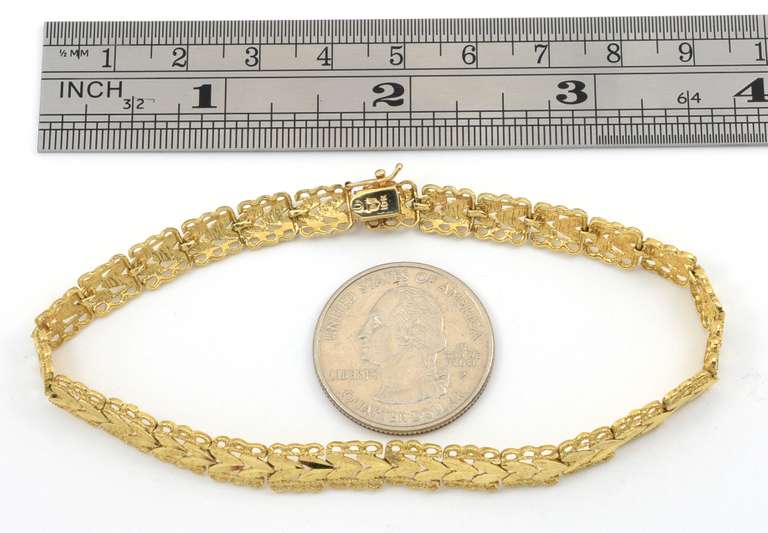 Sparkling 8" Feminine Bracelet