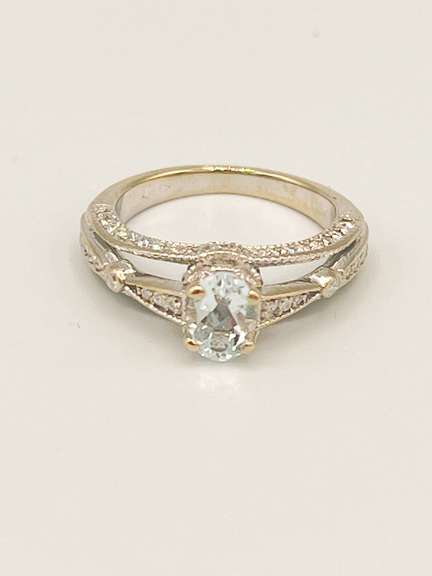Beautiful 14kt Solid White Gold, Aquamarine, & Diamond Ring