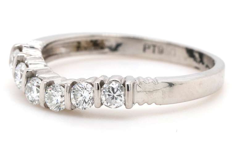 0.50ctw Diamond Curved Wedding Band Ring in Platinum