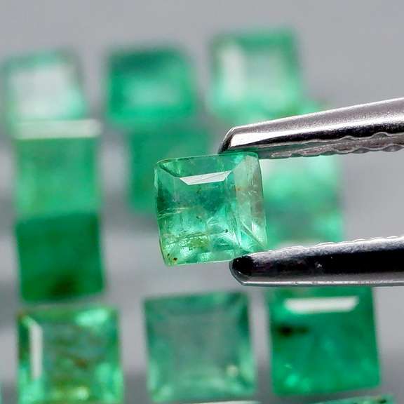 Amazing 2.92ct real Colombian Emerald set