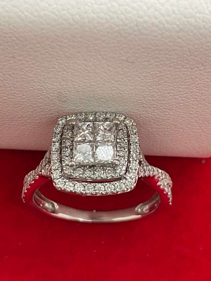 CERTIFIED LADIES 14K WHITE GOLD AND DIAMOND RING
