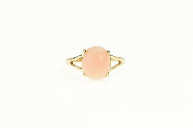 14K Yellow Gold Retro Oval Coral Cabochon Vintage Statement Ring