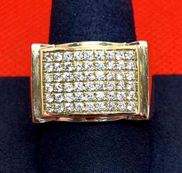 MENS 14K YELLOW GOLD RING WITH 1.07 CARAT OF DIAMOND