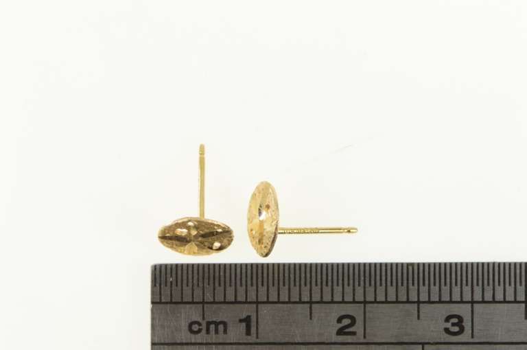 14K Yellow Gold Sand Dollar Sea Shell Diamond Cut Stud Earrings