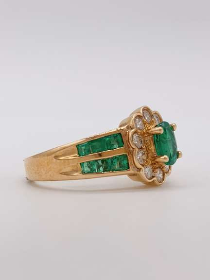 18kt Solid Yellow Gold, Emerald, and Diamond Ring