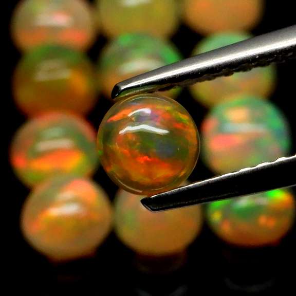 Beautiful 3.23ct unheated Ethiopian jelly opal set