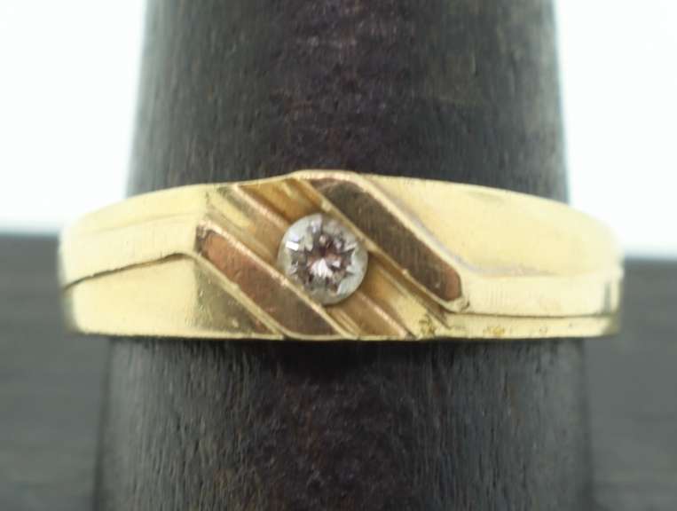 MENS 14K GOLD AND DIAMOND BAND