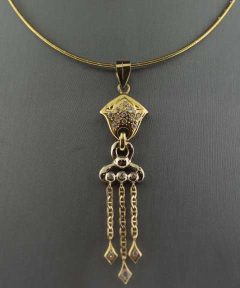 18K GOLD OMEGA NECKLACE WITH DIAMOND PENDANT
