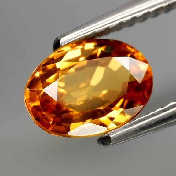 Simply amazing 1.61ct golden orange Sapphire