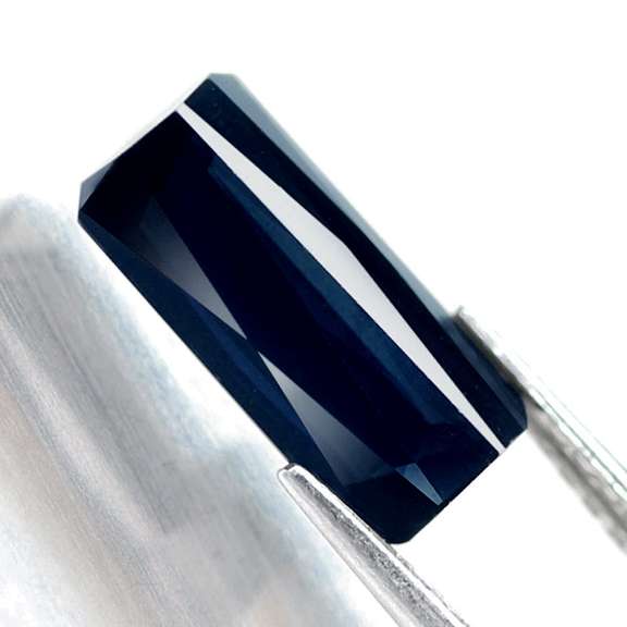 Elegant 3.55ct scissor cut untreated blue Tourmaline