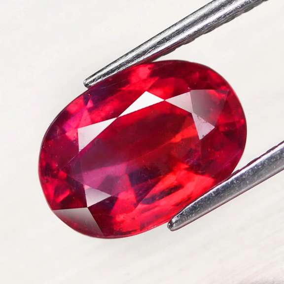 Stunning 3.41ct reddish pink Ruby