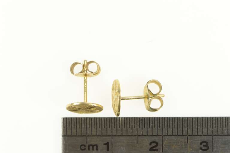 14K Yellow Gold Sand Dollar Sea Shell Ocean Good Luck Stud Earrings