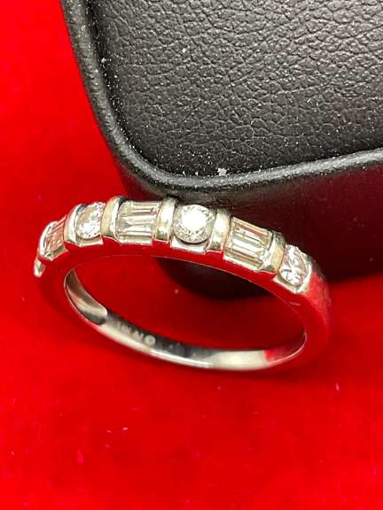 14K WHITE GOLD AND DIAMOND BAND