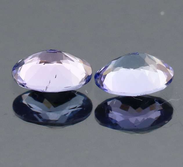 Gorgeous blue violet 1.95ct Tanzanite pair