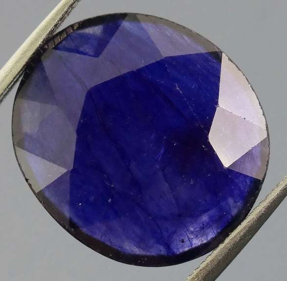 Beautiful 8.93ct ink blue Sapphire from Madagascar