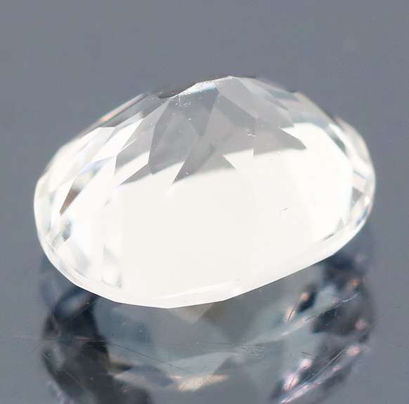 Brilliant 4.59ct diamond white Topaz