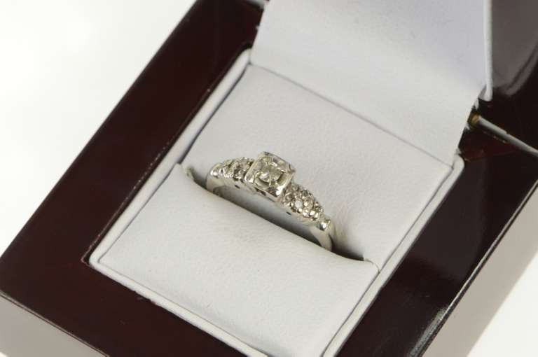 14K White Gold 1940's Diamond Classic Promise Engagement Ring