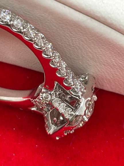 GORGEOUS BRAND NEW NEIL LANE 14KT WHITE GOLD AND DIAMOND ENGAGEMENT RING! CERTIFIED!