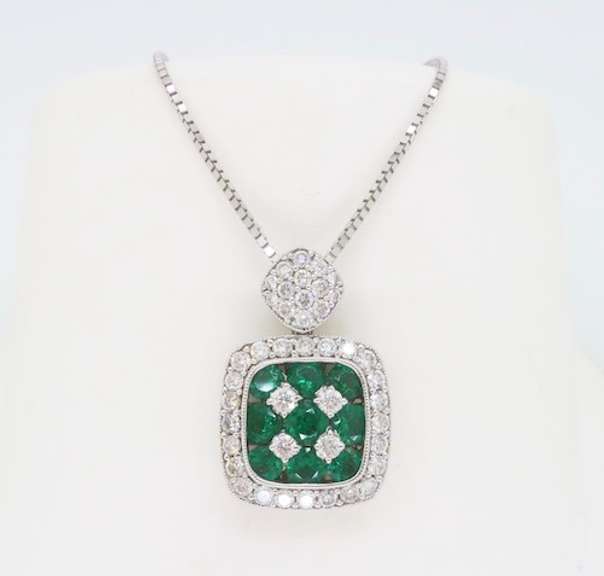 Diamond & Emerald Pendant Necklace made in 18k White Gold