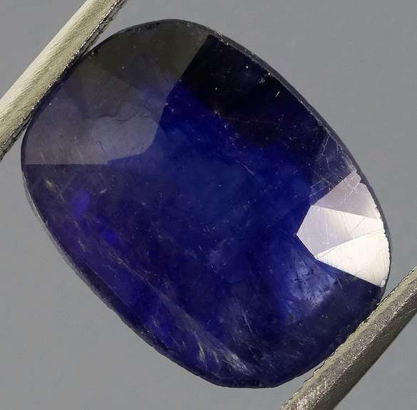 5.93ct big blue Sapphire from Mozambique