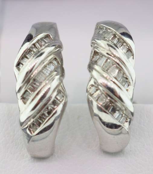 14K WHITE GOLD AND DIAMOND EARRINGS