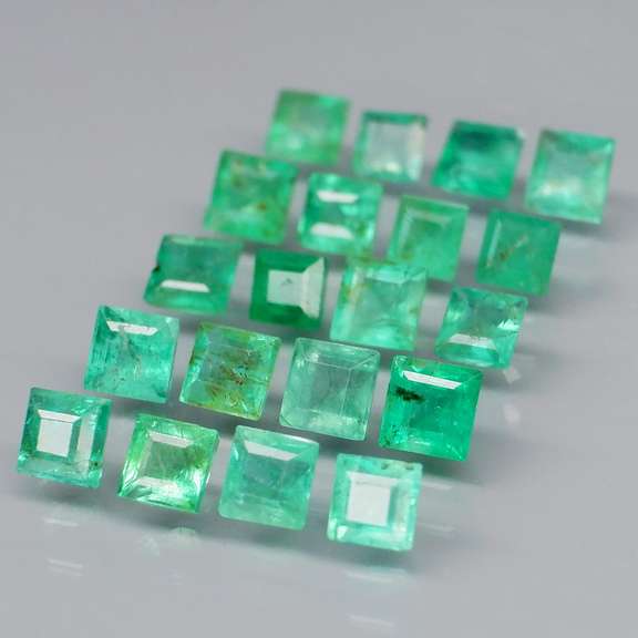 Amazing 2.92ct real Colombian Emerald set