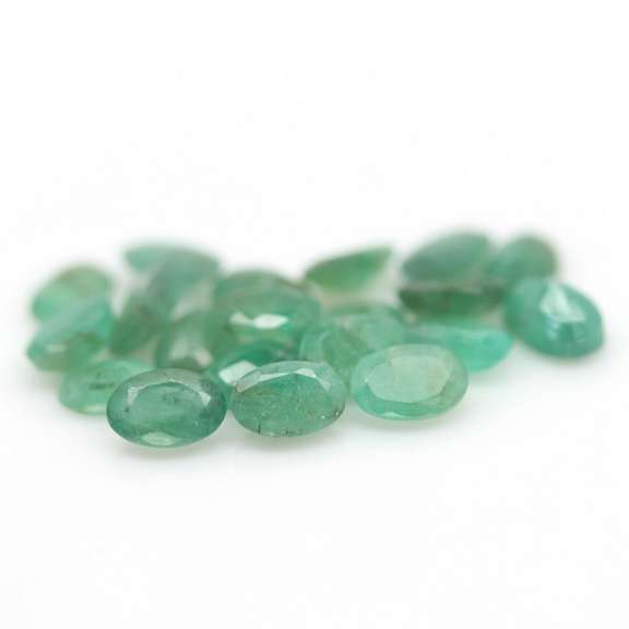 Large 8.32ct 20 piece Zambian Emerald parcel