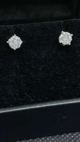 ROUND BRILLIANT CLUSTER DIAMOND STUDS TWO TONE 14K YELLOW WITH WHITE GOLD PRONGS