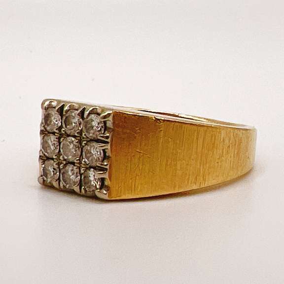 14kt Gold & Diamond Mens Ring