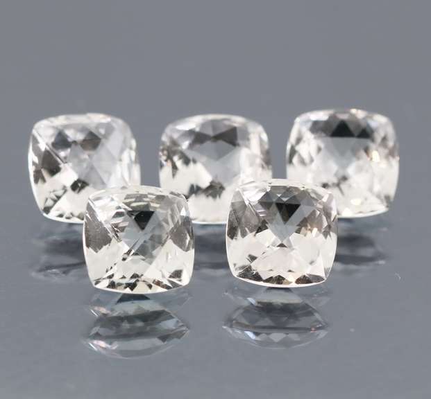 Glittering 7.94ct UNHEATED diamond white Topaz set