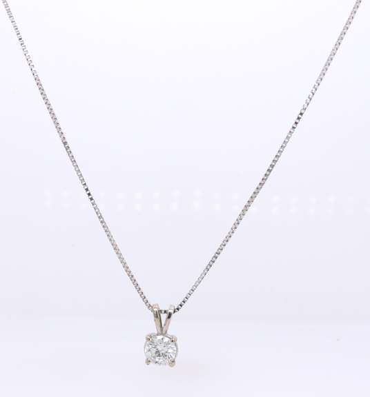 Dreamy White Gold Diamond Solitaire Pendant on Chain