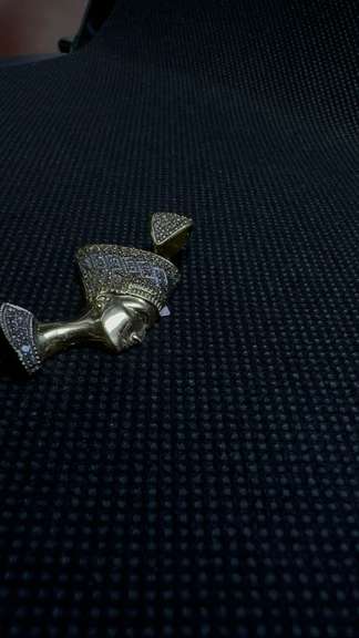 NEFERTITI 10K YELLOW GOLD PENDANT